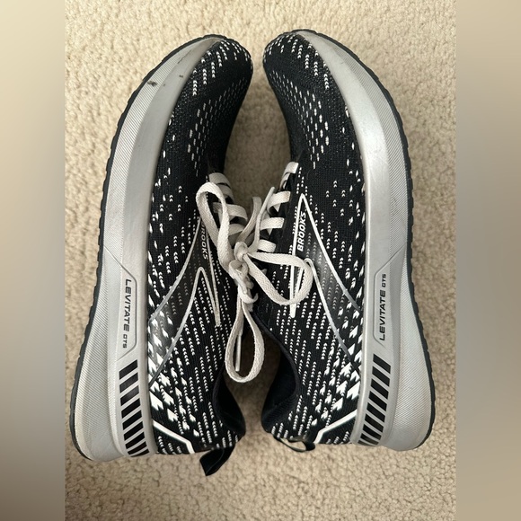 Brooks Levitate 5 Running Shoes Black/Grey/White US Women Size 8 - Picture 4 of 8